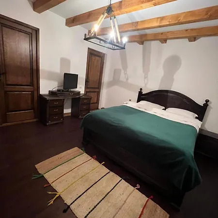 Laptici - Statiunea Pestera-padina, Bucegi Sinaia