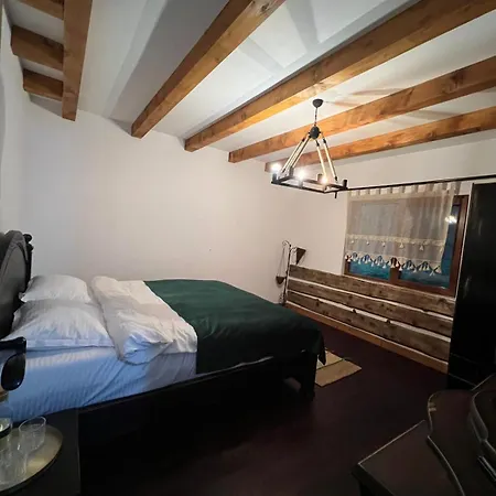 Laptici - Statiunea Pestera-padina, Bucegi Lodge